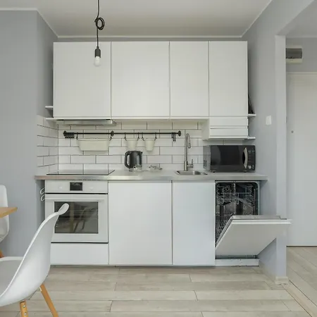 Stylish Near Hala Arena By Renters *